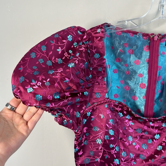 NWT Lulu’s Always Decadent Magenta Ditsy Floral Brocade Puff Sleeve Dress Small - Picture 10 of 16